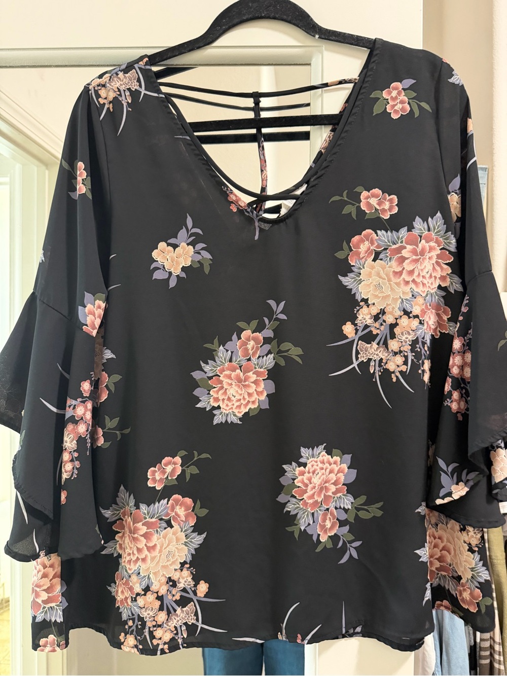eesome Black Floral V-Neck Blouse with Strappy Back